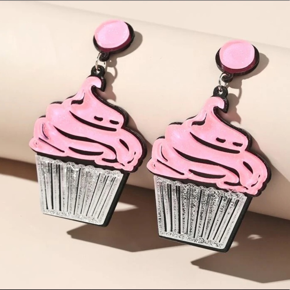 Pink cupcake earrings,